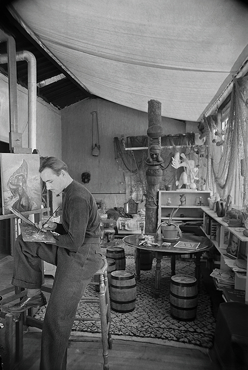 Gérard Vulliamy dans l’atelier vers 1940